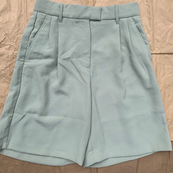 Aritzia Wilfred Limerick Pleated Shorts, Sz 4, Excellent Condition, LNWOT - Picture 16 of 16